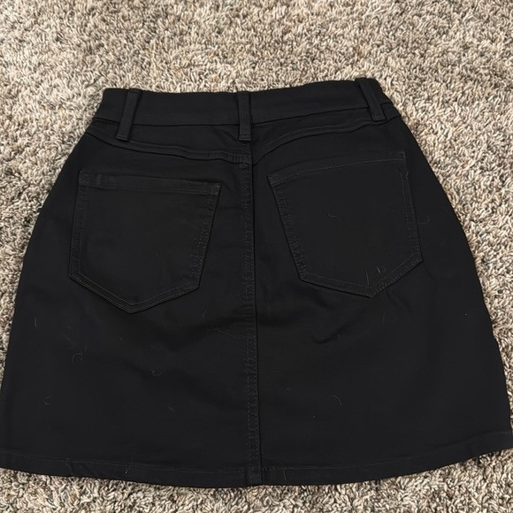 Black High rise mini skirt - Picture 5 of 5